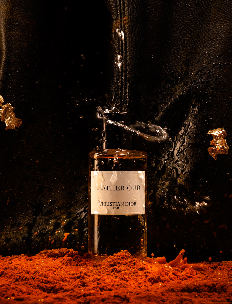 The Smooth Atmosphere of Diors Oud Ispahan A Review  Dapper Confidential